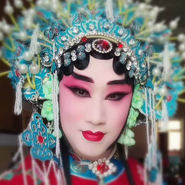 戏曲京剧艺术顾问：马力